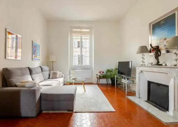 Luminous 92M2 8Mn Palais